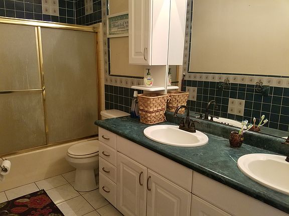 4th image of 8219 Rexall Ave