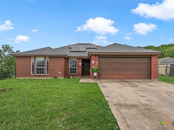 2nd image of 209 W Blancas Dr