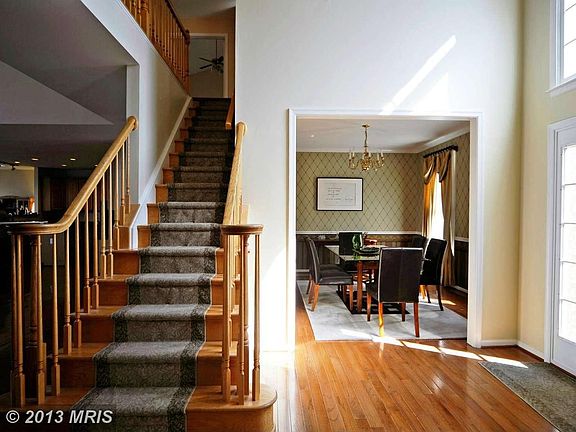 3rd image of 5076 Highbourne Ln