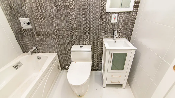 Rented by Nooklyn NYC LLC | media 10