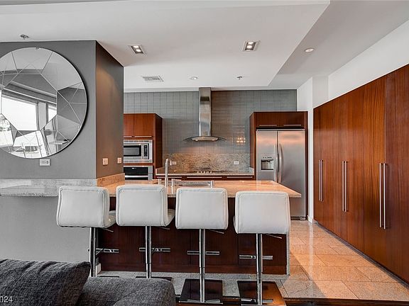 5th image of 4471 Dean Martin Dr Unit 1508