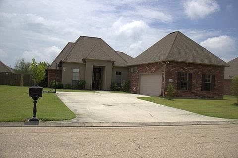 1st image of 13736 Shady Hollow Dr
