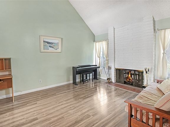 3rd image of 8353 Capistrano Ave