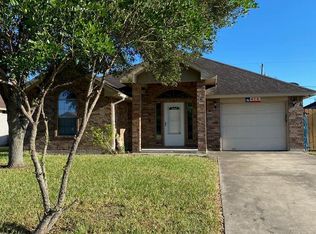 414 E 6th St, Los Fresnos, TX 78566
