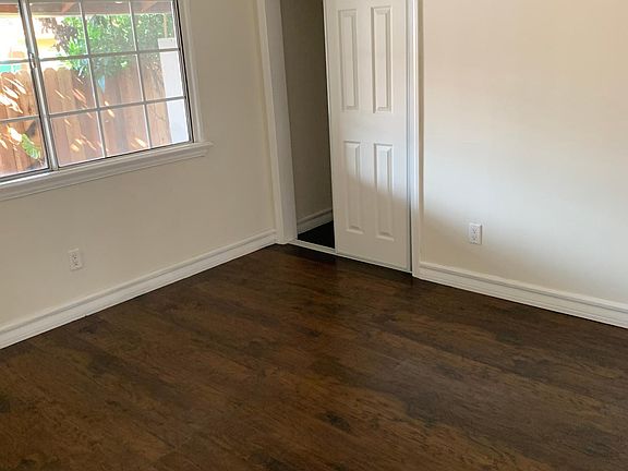 5th image of 505 Edgewood St