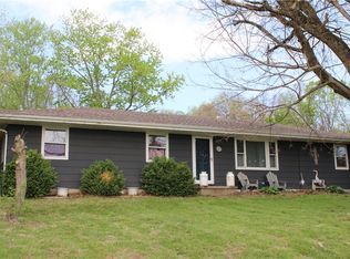 613 N 1125 East Rd, Tower Hill, IL 62571