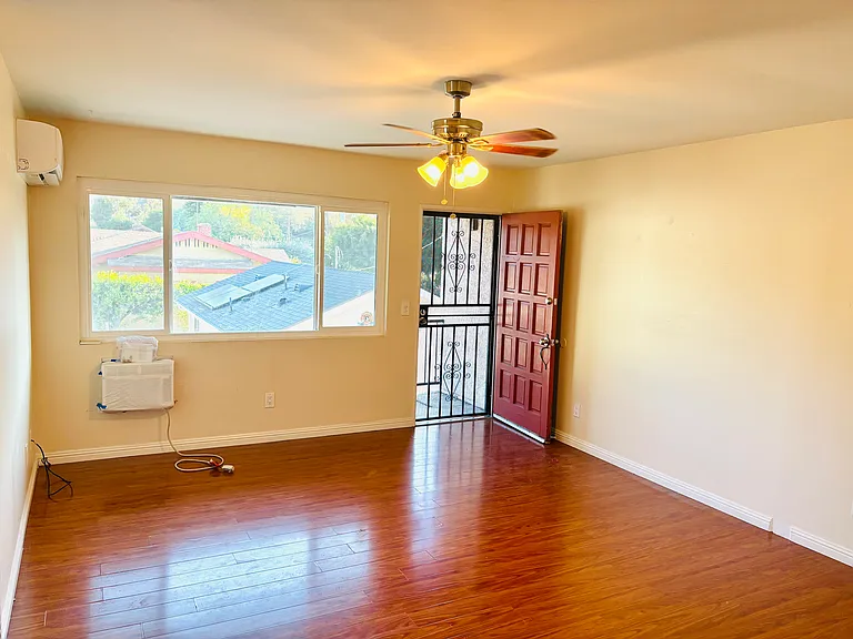 2852 Rosanna St #3 — Photo 14