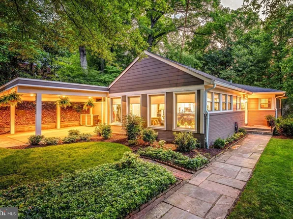 10400 Crestmoor Dr, Silver Spring, MD 20901