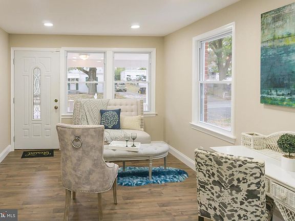 4th image of 8108 Redview Dr