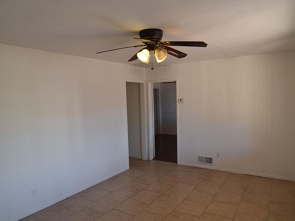 2nd image of 2717 W Butler Dr