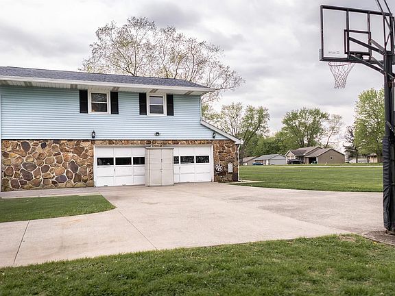 4th image of 584 Trinton Cir