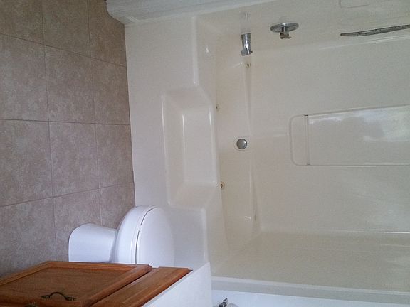 Bathroom - Master Bedroom