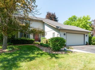 505 Arapaho Trl, Lake Villa, IL 60046