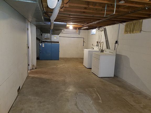 5th image of 4721 4723 Richard Street