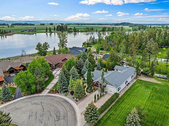 4th image of 229 Harbor Dr