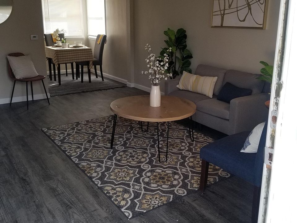 1st image of 119 W Grant Ave #2