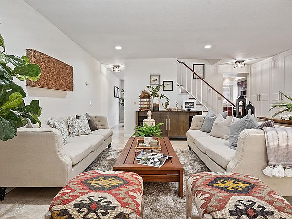 4th image of 2850 Montrose Ave APT 18
