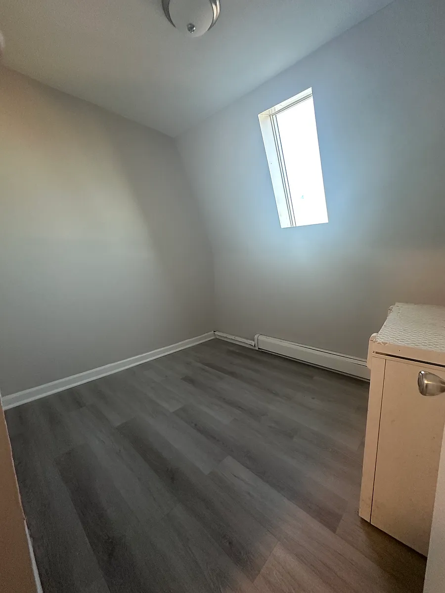 Building Photo - 299 Highland Ave #2