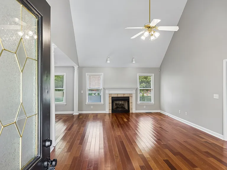131 Savannah Ridge Dr — Photo 14