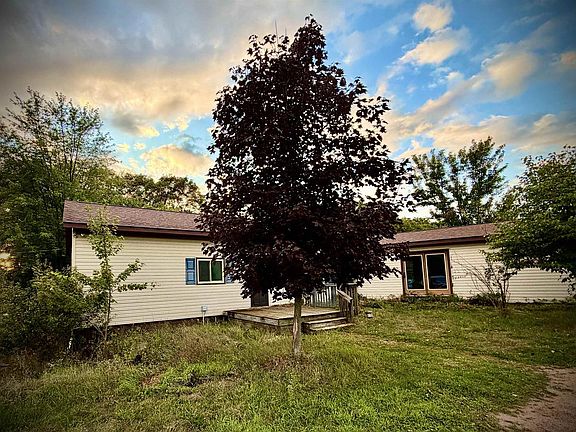 3rd image of 428 SHADY OAK LANE