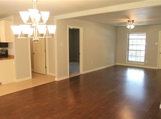 2805 Springdale Cir, Grand Prairie, TX 75052