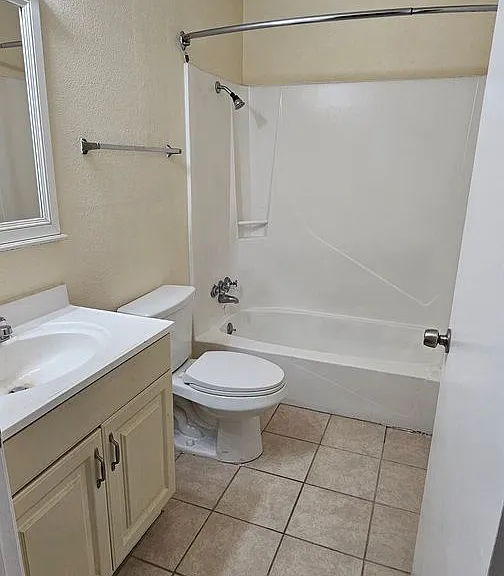 1701 Girard Blvd SE — Photo 7