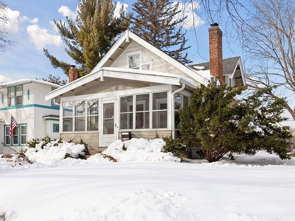 1st image of 2087 Selby Ave