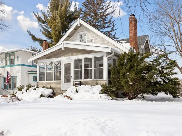 2087 Selby Ave, Saint Paul, MN 55104