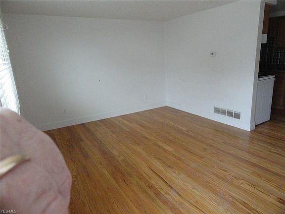 3rd image of 1121 Pennsylvania Ave APT 4