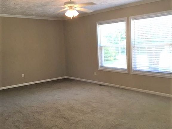 4th image of 23961 Rose Blvd