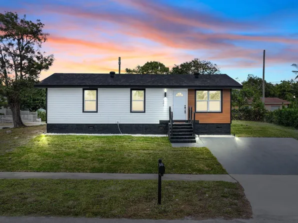 101 NE 27th Avenue, Boynton Beach, FL 33435