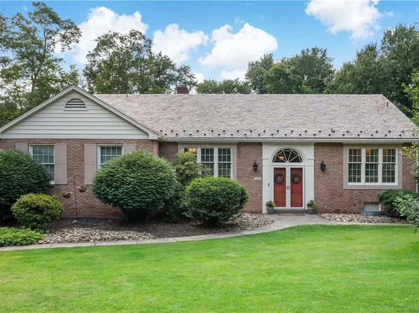 2650 Quail Hill Dr, Pittsburgh, PA 15241