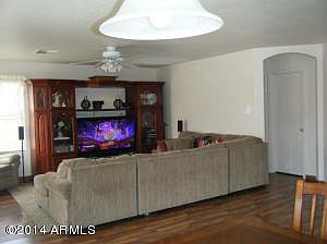 5th image of 245 W Grovers Ave