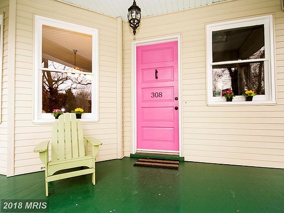 Cottage-like porch entrance.
