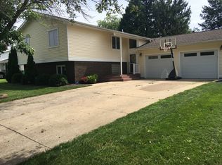 1665 Monroe St, Galesburg, IL 61401