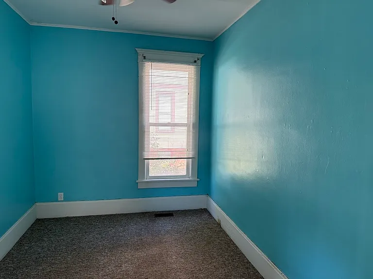 421 W Murray St — Photo 10