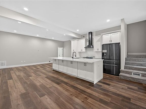 4th image of 1790 Michael Rd