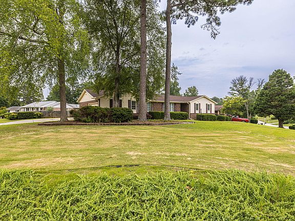 4th image of 118 Dresden Drive