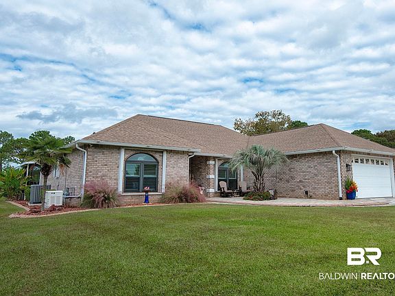 3rd image of 9132 Clubhouse Dr