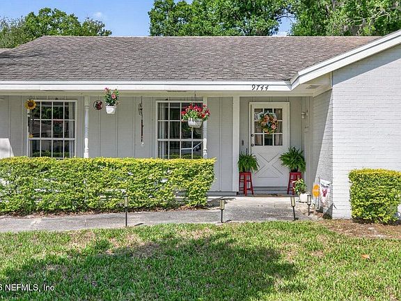 3rd image of 9744 SAPPINGTON Avenue