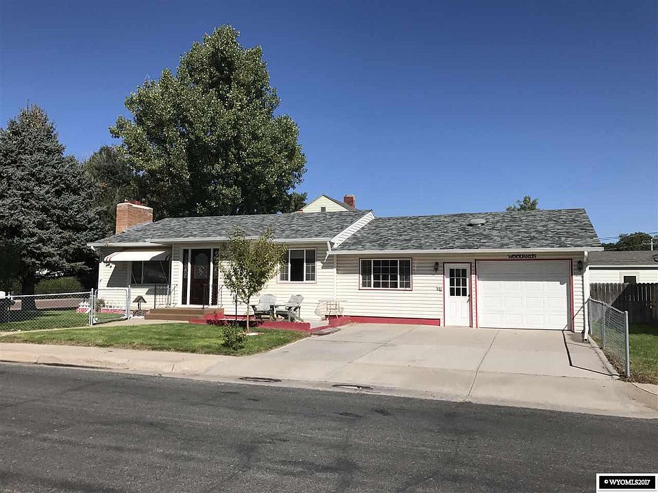 1st image of 310 E 25th Ave