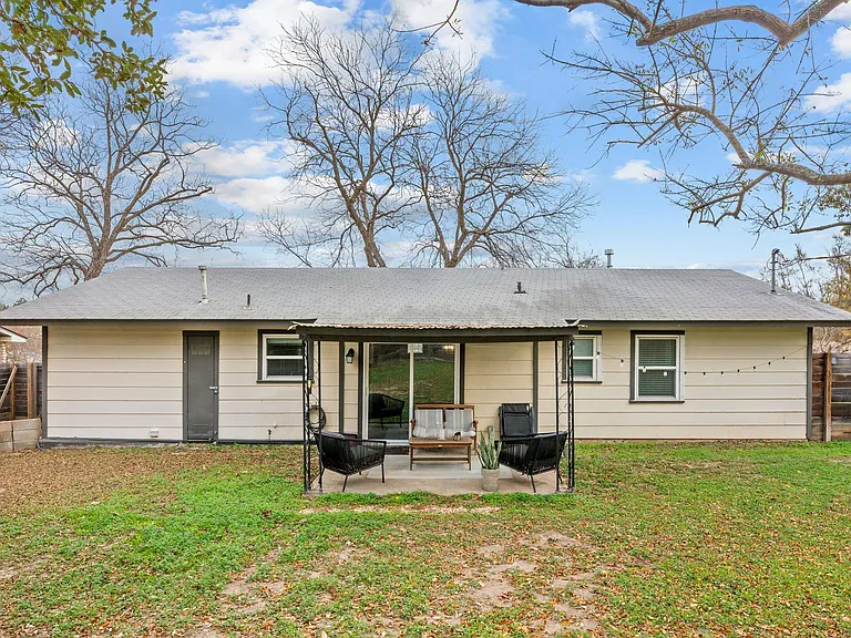 8508 Bradford Dr — Photo 26