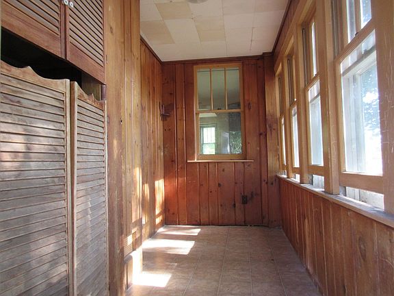 This is the back porch that you enter from the back yard or coming from the garage.