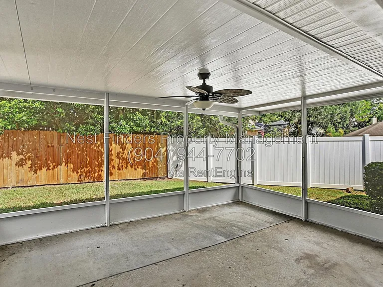 1819 Branch Vine Dr W — Photo 17