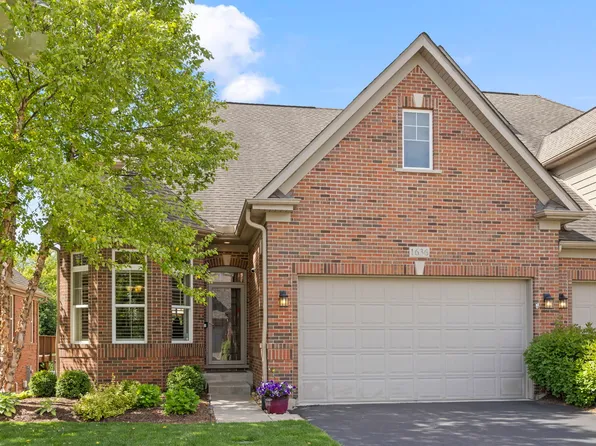 1636 Castle Lawn Ct, Naperville, IL 60565