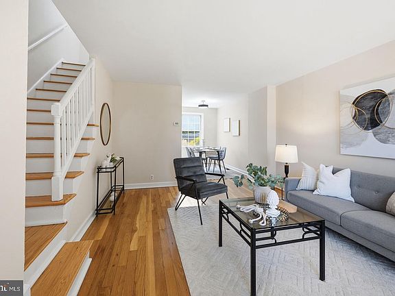 4th image of 4638 36th St S #B