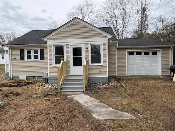 1276 Wilroy Rd, Suffolk, VA 23434