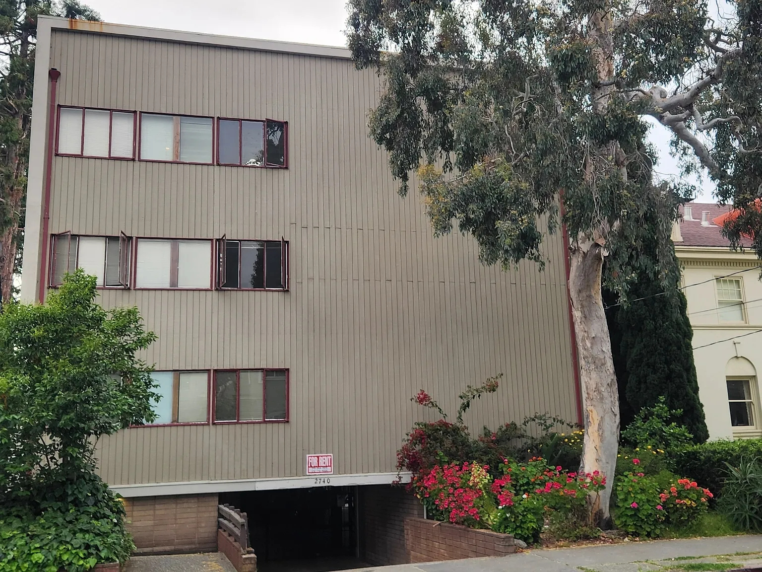 2740 College Ave. — Photo 2