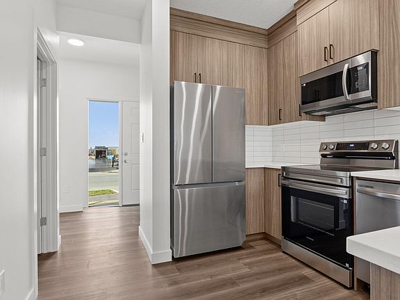 3rd image of 8710 Edgemont Way NW