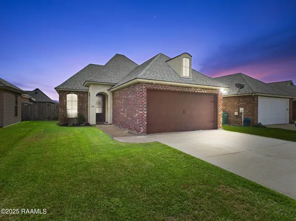 108 Meadowhollow Dr, Youngsville, LA 70592